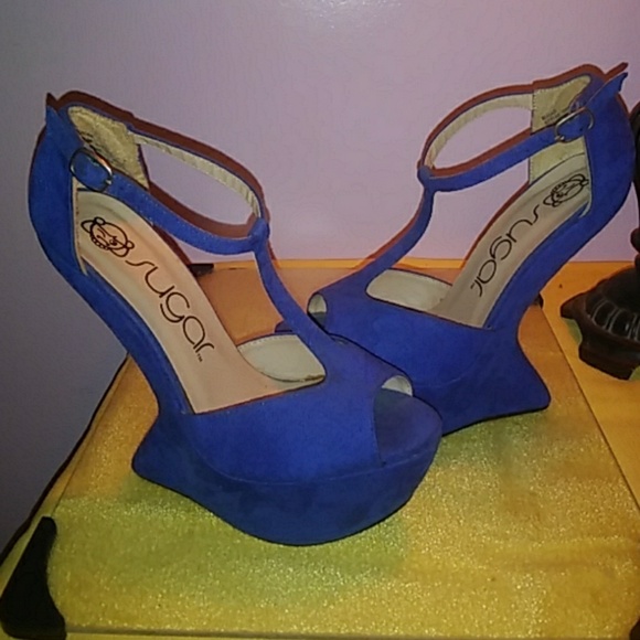 Woman's heels - Picture 2 of 7